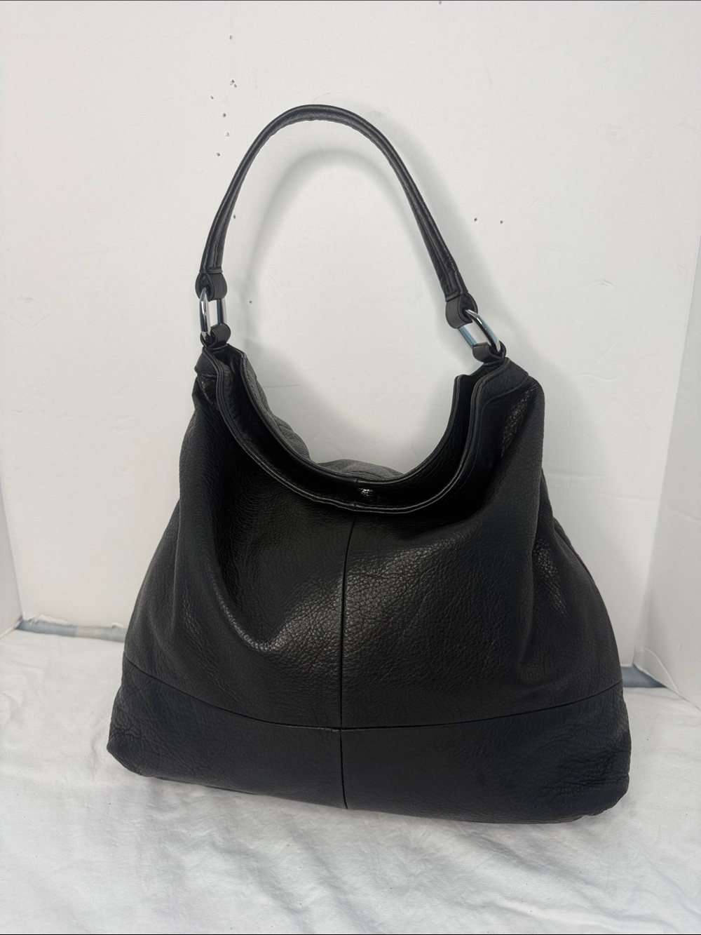 B. Makowsky Black Pebbled Leather Slouchy Hobo Shoulder Bag.